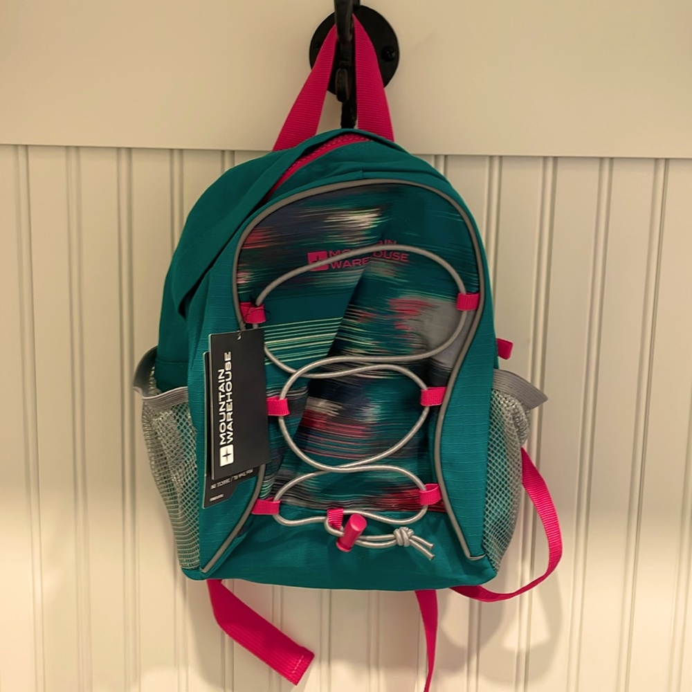 NWT Mountain warehouse, mini trek, 6 L backpack